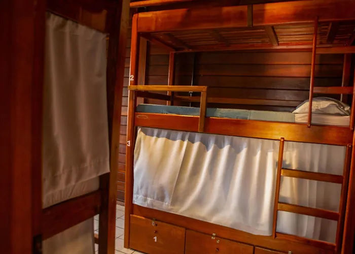 Nomades Beach - Adventure Hostels & Coworking