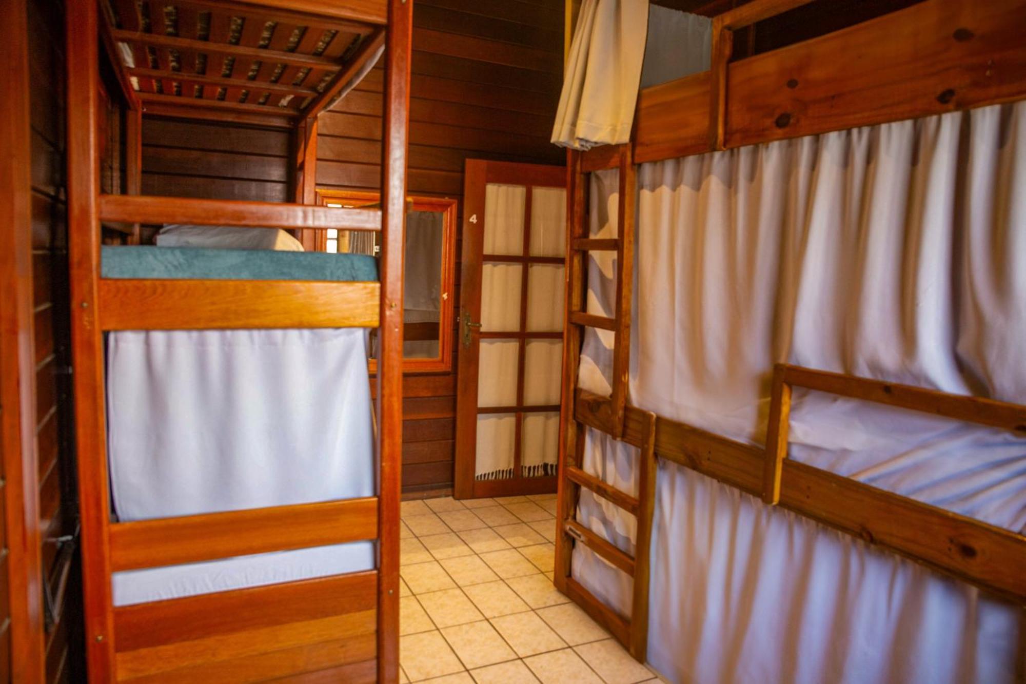 Hostel Nomades - Adventure & Coworking *