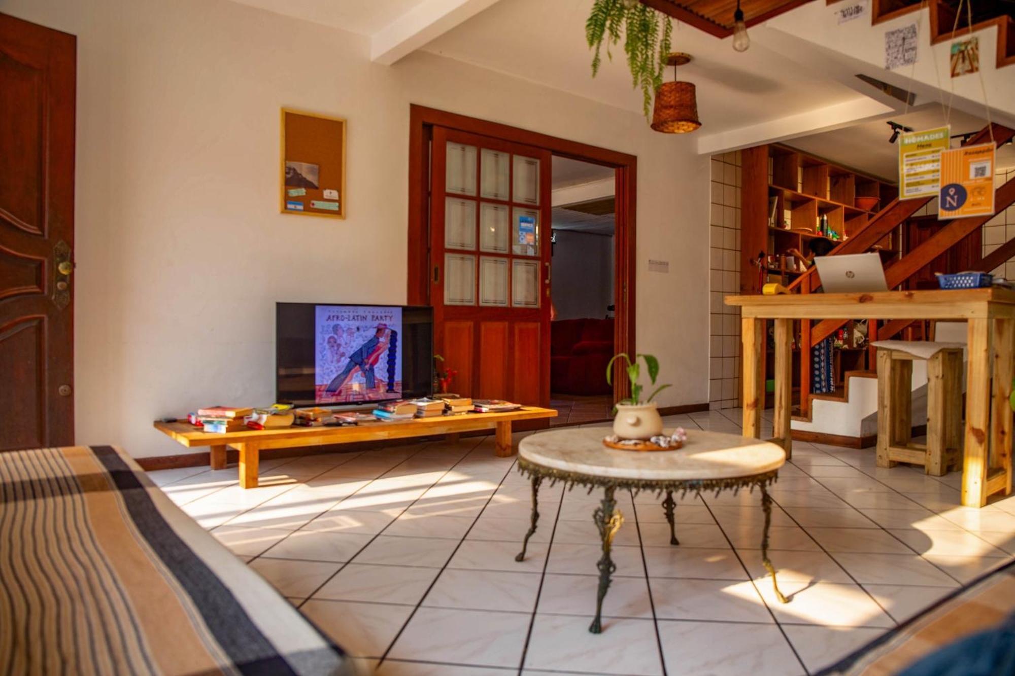 Hostel Nomades - Adventure & Coworking *