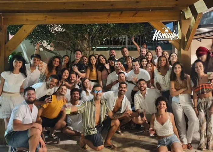 Nomades Beach - Adventure Hostels & Coworking