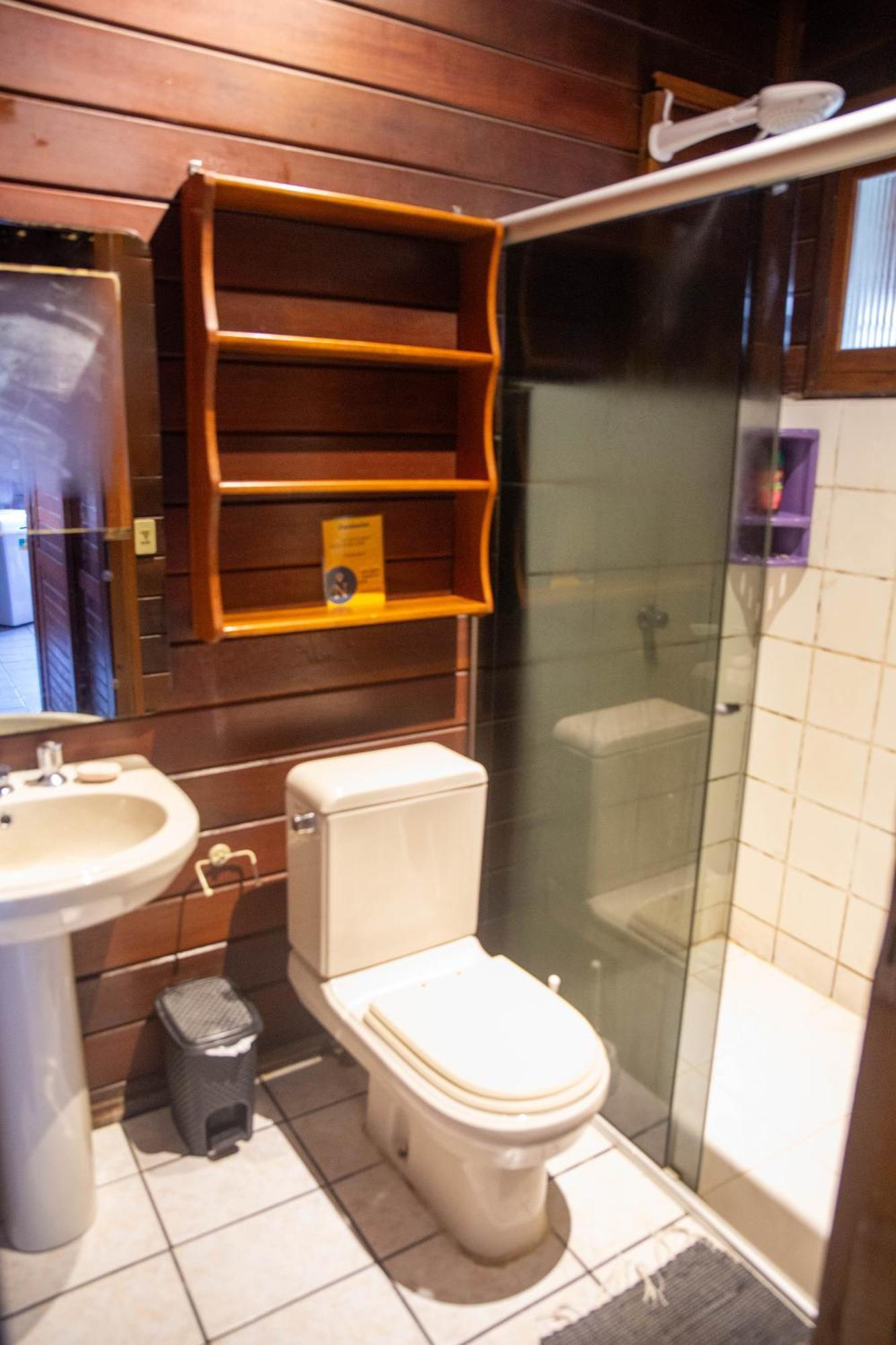 Hostal Nomades - Adventure & Coworking *